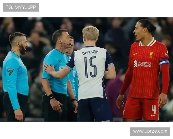 范戴克认为队长应承担发言职责 帮助队友减轻压力是领导的重要任务 范戴克认为队长应承担发言职责 帮助队友减轻压力是领导的重要任务