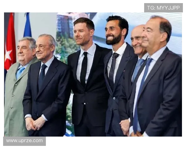 阿韦洛亚称阿隆索执教满分十四战十三胜缔造赛季惊人统治力巅峰级